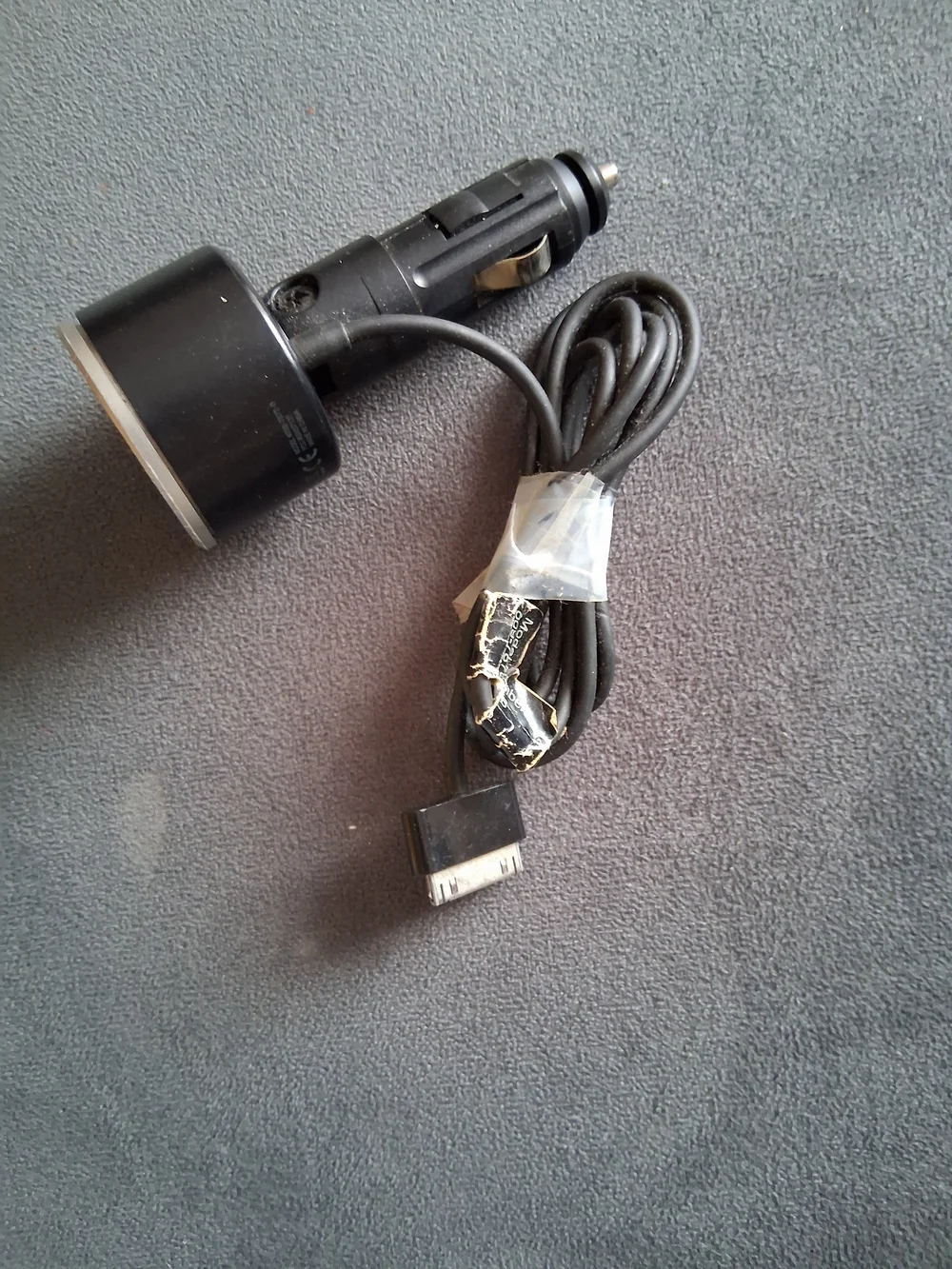 Black Car Charger with 30-Pin Connector
